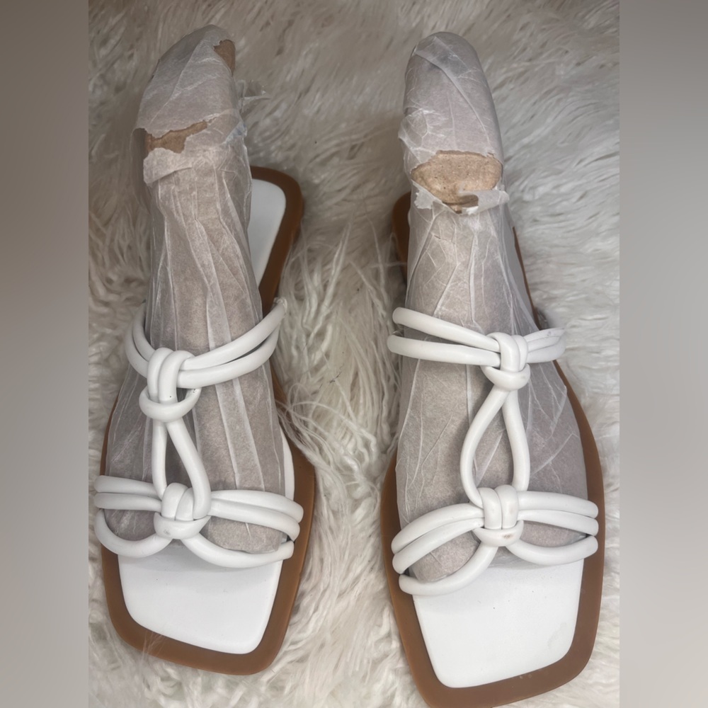 Azalea Wang Stylish White Knotted Sandals for Women